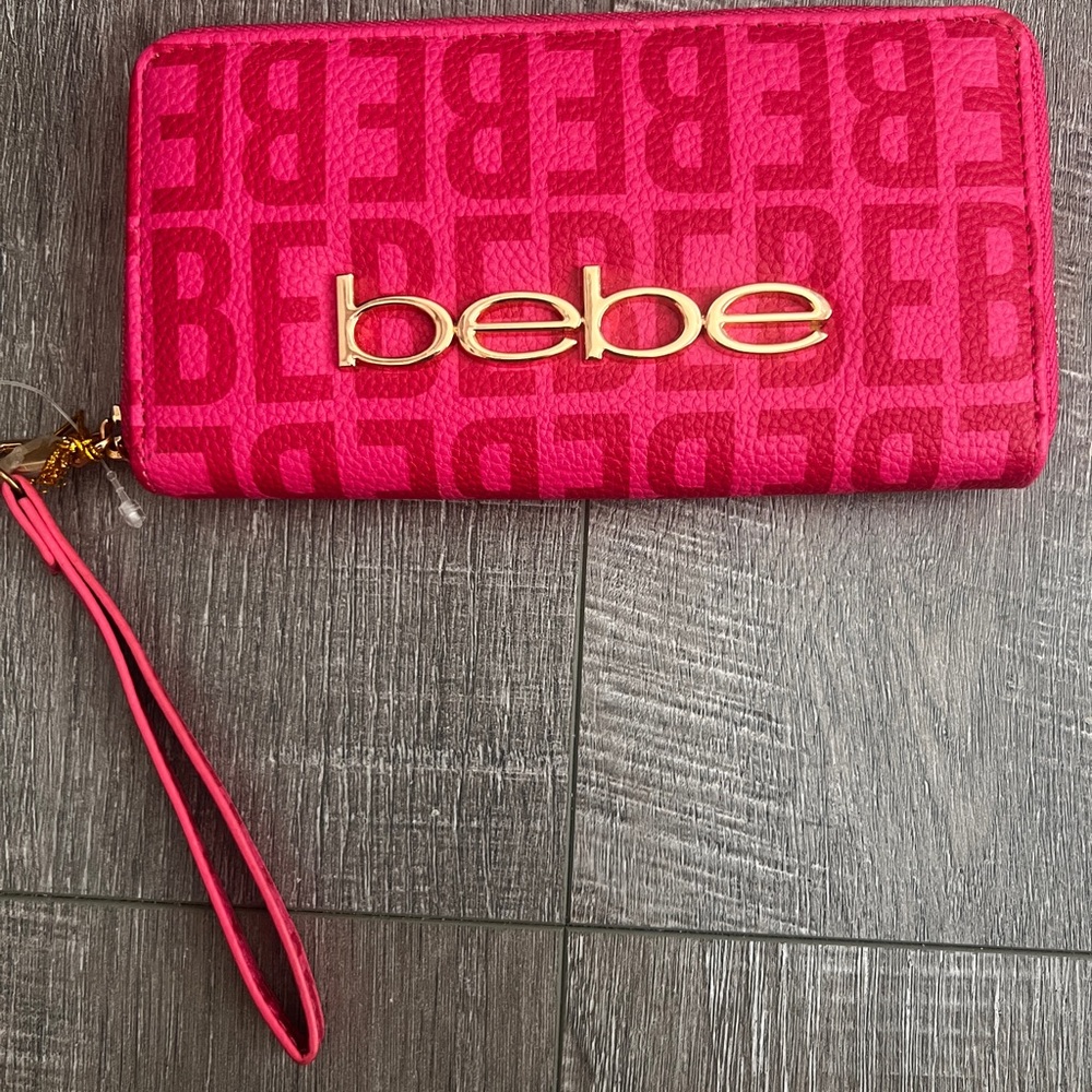 Bebe Moana wristlet